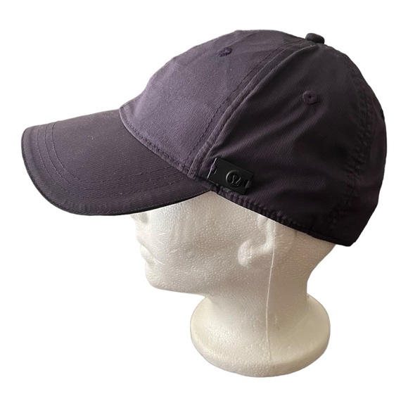 Women’s Lululemon Purple Fast Free Running One Size Small/Medium Hat - Picture 2 of 5